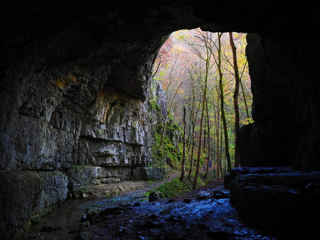 Falkensteiner Cave